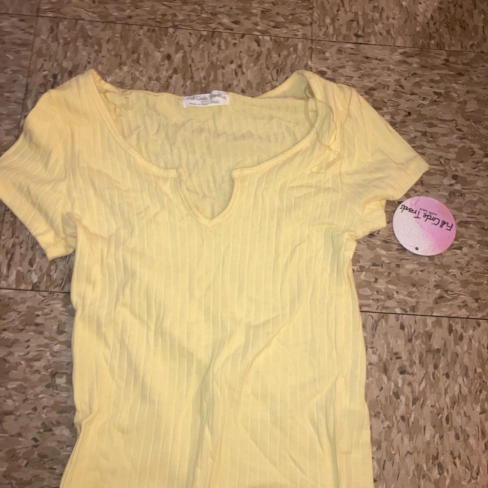 Crop top - Picture 2 of 2